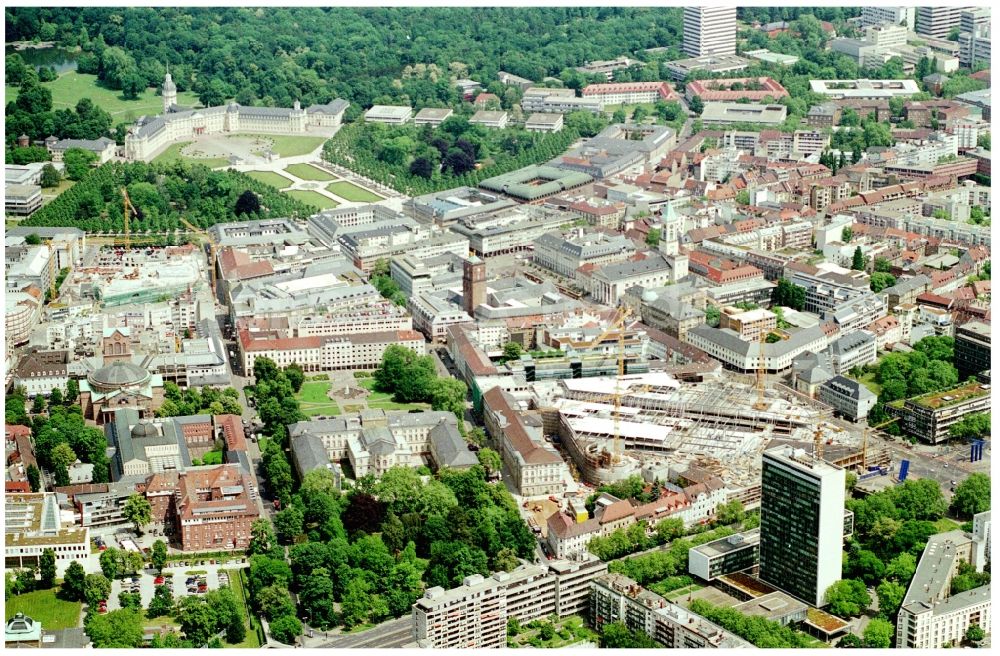 Karlsruhe von oben - Baustelle Einkaufs- Zentrum Ettlinger Tor Karlsruhe in Karlsruhe im Bundesland Baden-Württemberg, Deutschland