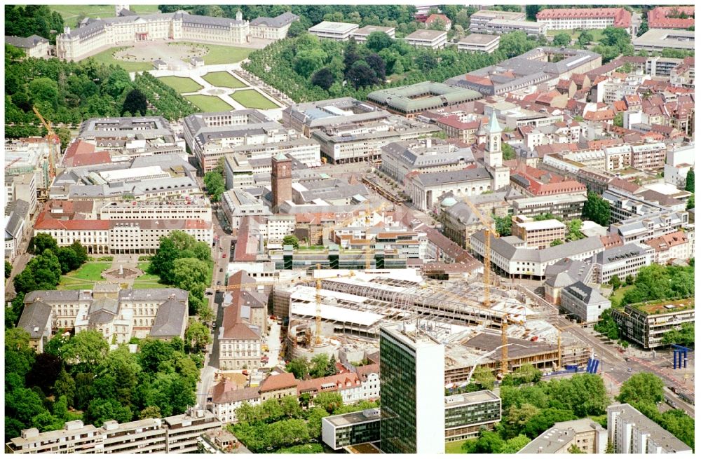 Karlsruhe aus der Vogelperspektive: Baustelle Einkaufs- Zentrum Ettlinger Tor Karlsruhe in Karlsruhe im Bundesland Baden-Württemberg, Deutschland