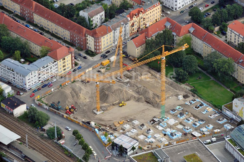 Berlin Köpenick von oben - Baustelle Einkaufszentrum am Elcknerplatz am Bahnhof Berlin - Köpenick