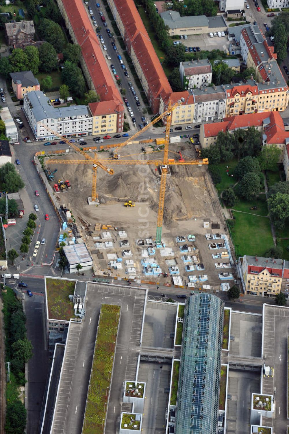 Luftaufnahme Berlin Köpenick - Baustelle Einkaufszentrum am Elcknerplatz am Bahnhof Berlin - Köpenick