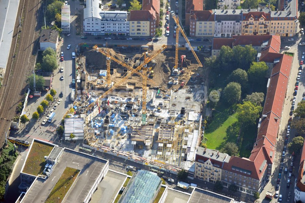 Berlin Köpenick von oben - Baustelle Einkaufszentrum am Elcknerplatz am Bahnhof Berlin - Köpenick