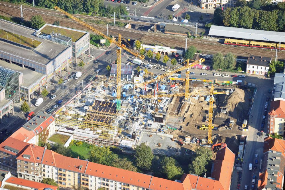 Berlin Köpenick von oben - Baustelle Einkaufszentrum am Elcknerplatz am Bahnhof Berlin - Köpenick