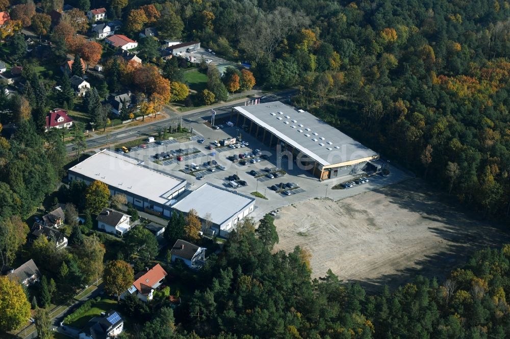 Luftbild Hohen Neuendorf - Baustelle am Einkaufszentrum und Supermarkt- Filiale von REWE in Hohen Neuendorf im Bundesland Brandenburg