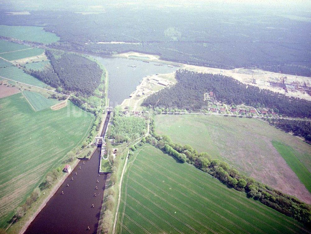 Luftbild Niegripp - Baustelle am Elbe - Havel - Kanal vor der Schleuse Niegripp am Wasserstraßenkreuz Magdeburg.