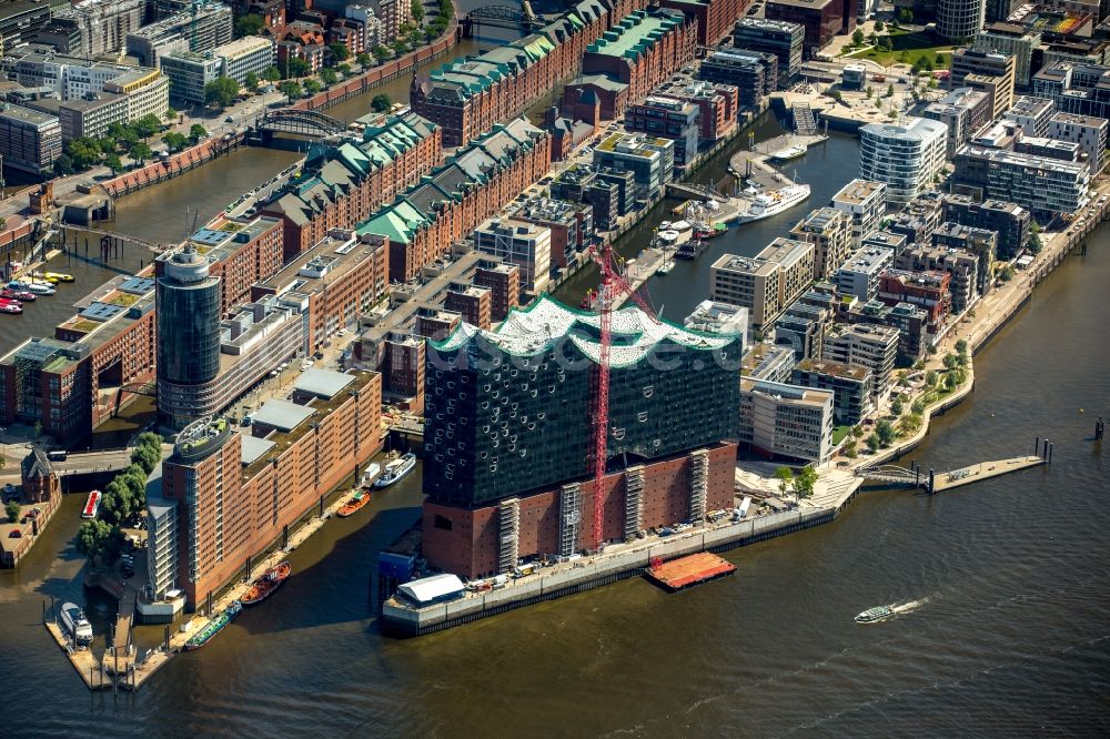 Hamburg von oben - Baustelle der Elbphilharmonie in Hamburg