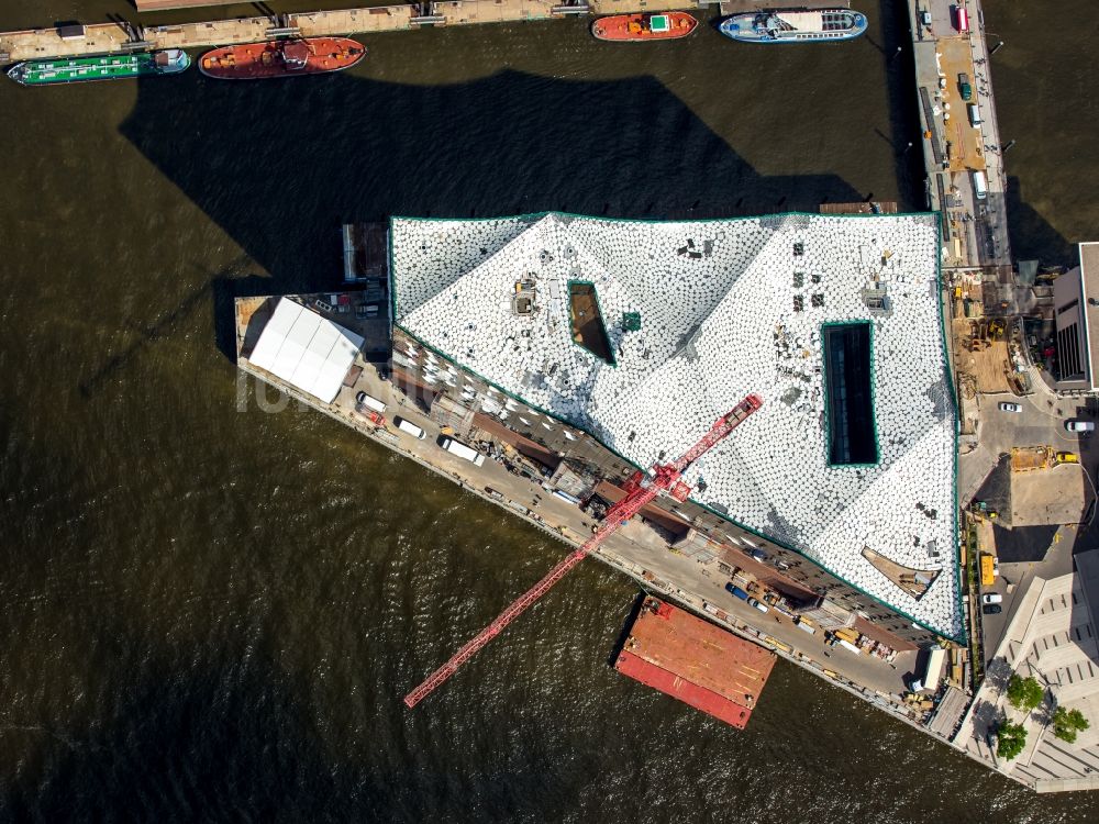 Luftbild Hamburg - Baustelle der Elbphilharmonie in Hamburg