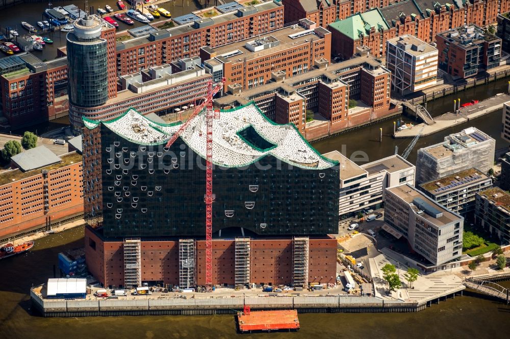 Hamburg von oben - Baustelle der Elbphilharmonie in Hamburg