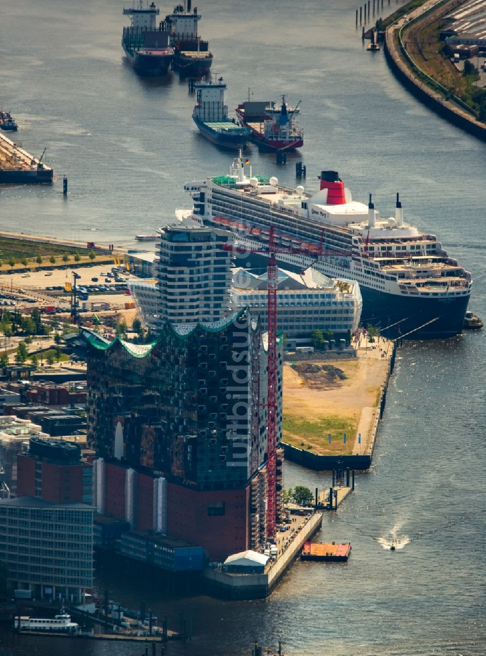 Luftbild Hamburg - Baustelle der Elbphilharmonie in Hamburg