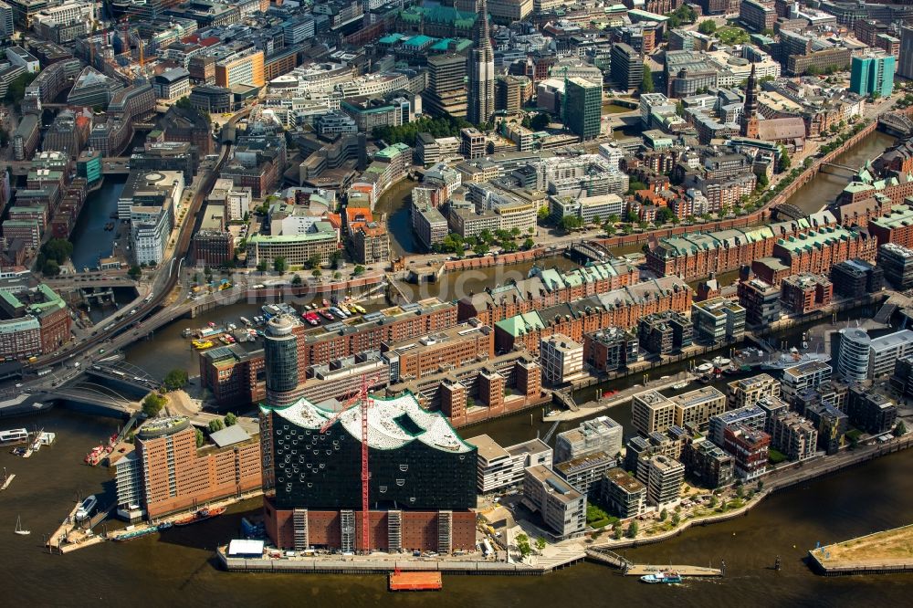 Hamburg von oben - Baustelle der Elbphilharmonie in Hamburg