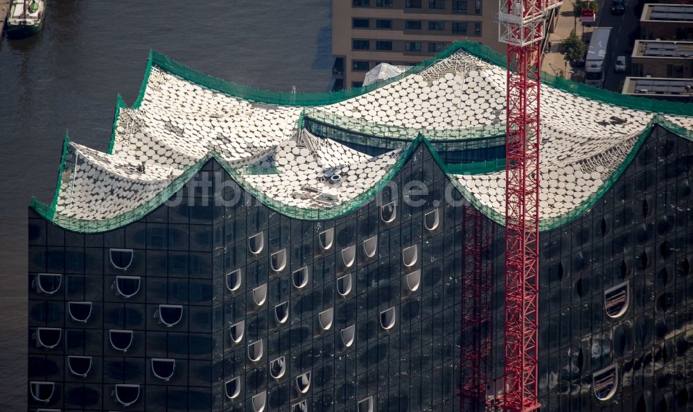 Hamburg aus der Vogelperspektive: Baustelle der Elbphilharmonie in Hamburg