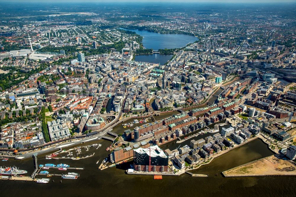 Luftbild Hamburg - Baustelle der Elbphilharmonie in Hamburg