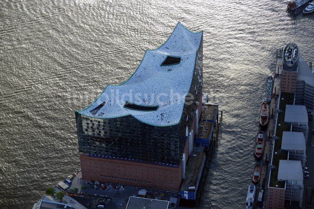 Hamburg aus der Vogelperspektive: Baustelle der Elbphilharmonie in Hamburg