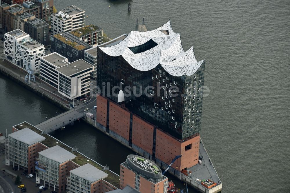 Hamburg aus der Vogelperspektive: Baustelle der Elbphilharmonie in Hamburg