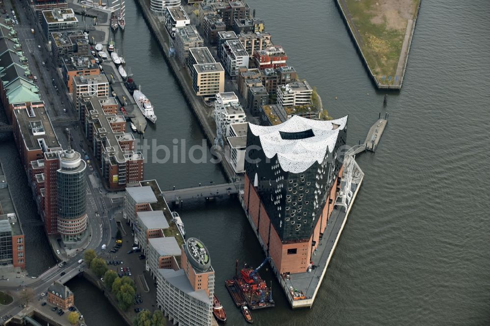 Hamburg aus der Vogelperspektive: Baustelle der Elbphilharmonie in Hamburg