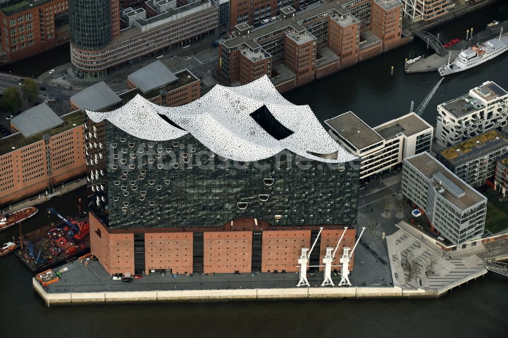 Hamburg aus der Vogelperspektive: Baustelle der Elbphilharmonie in Hamburg