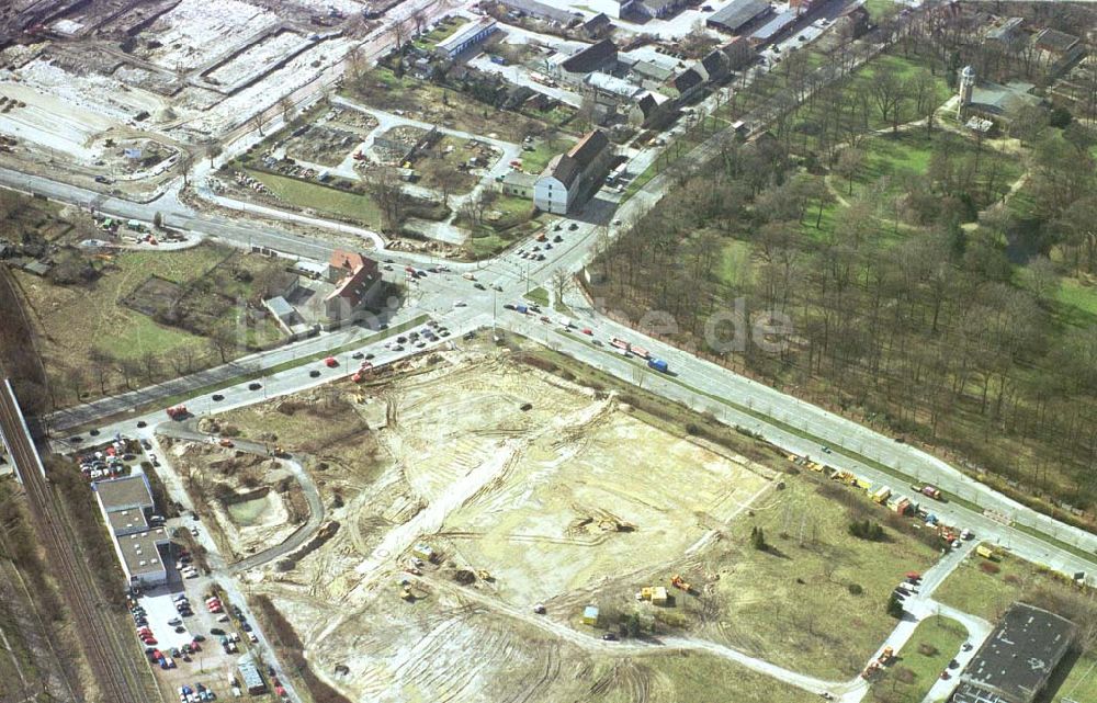 Berlin- Mazahn / Biesdorf aus der Vogelperspektive: Baustelle am Entwicklungsgebiet Biesdorf- Süd.