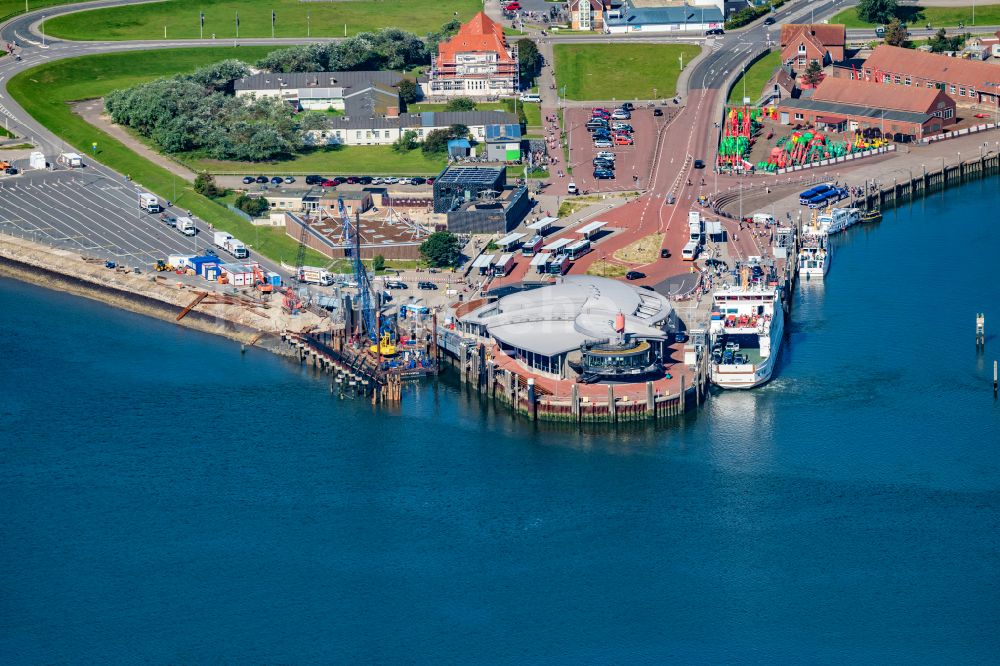 Luftbild Norderney - Baustelle Erneuerung der Südmole im Hafen von Norderney im Bundesland Niedersachsen, Deutschland