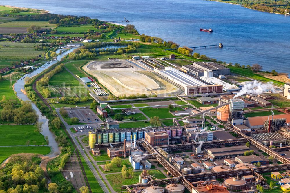 Stade von oben - Baustelle mit Erschließungs - und Aufschüttungs- Arbeiten Areva in Stade im Bundesland Niedersachsen, Deutschland