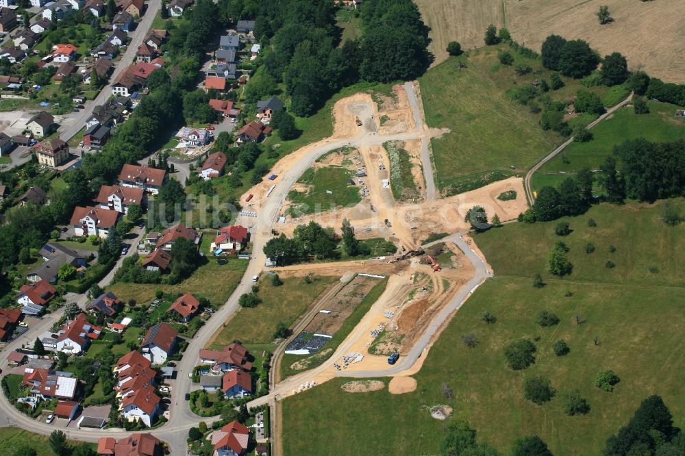 Luftaufnahme Wehr - Baustelle mit Erschließungs - und Aufschüttungs- Arbeiten für das Baugebiet Breit II im Ortsteil Öflingen in Wehr im Bundesland Baden-Württemberg, Deutschland