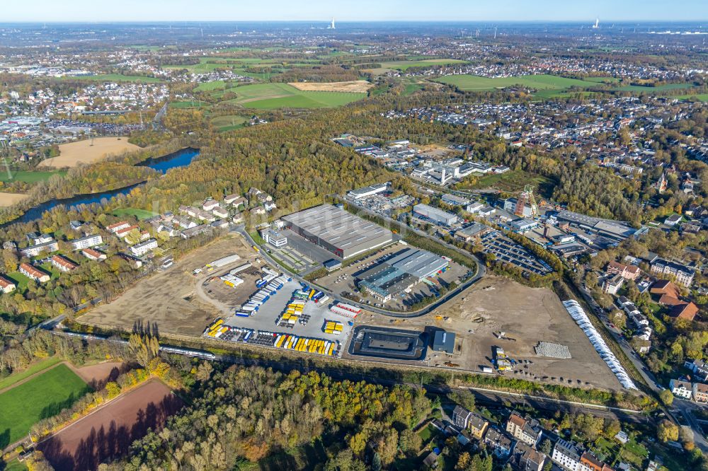 Bochum aus der Vogelperspektive: Baustelle mit Erschließungs - und Aufschüttungs- Arbeiten auf dem Gelände der BROCK Kehrtechnik GmbH in Bochum im Bundesland Nordrhein-Westfalen, Deutschland