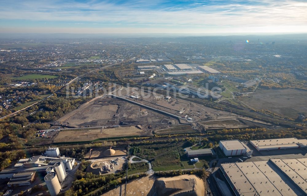 Dortmund aus der Vogelperspektive: Baustelle mit Erschließungs - und Aufschüttungs- Arbeiten auf dem Gelände des ehemaligen Hoeschgeländes in Dortmund im Bundesland Nordrhein-Westfalen