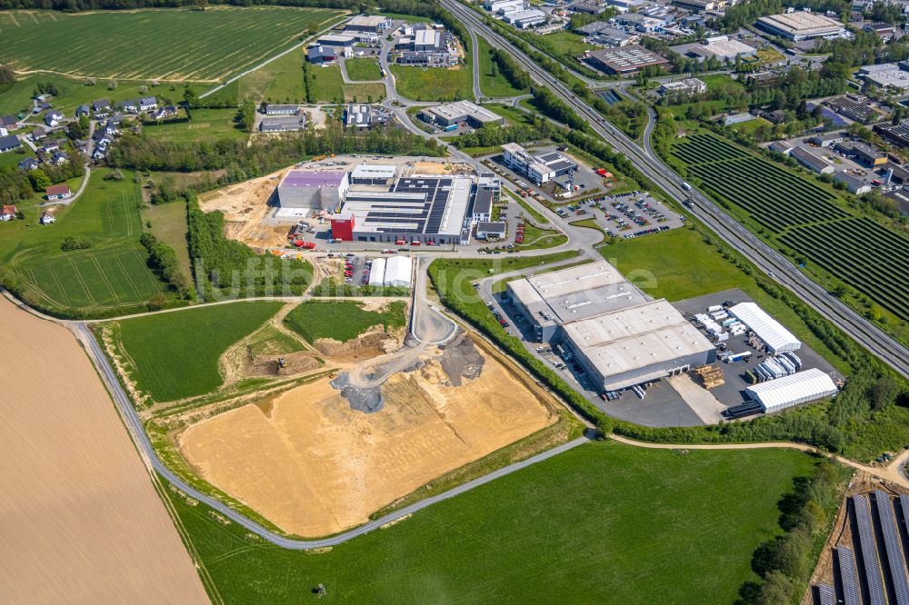 Luftbild Meschede - Baustelle mit Erschließungs - und Aufschüttungs- Arbeiten im Gewerbegebiet in Meschede im Bundesland Nordrhein-Westfalen, Deutschland