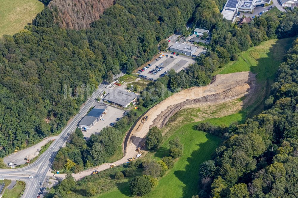 Luftaufnahme Hasperbach - Baustelle mit Erschließungs - und Aufschüttungs- Arbeiten in Hasperbach im Bundesland Nordrhein-Westfalen, Deutschland