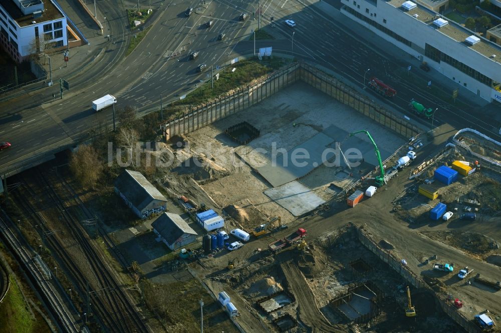 Luftbild Potsdam - Baustelle mit Erschließungs - und Aufschüttungs- Arbeiten am Havelufer im Ortsteil Südliche Innenstadt in Potsdam im Bundesland Brandenburg, Deutschland