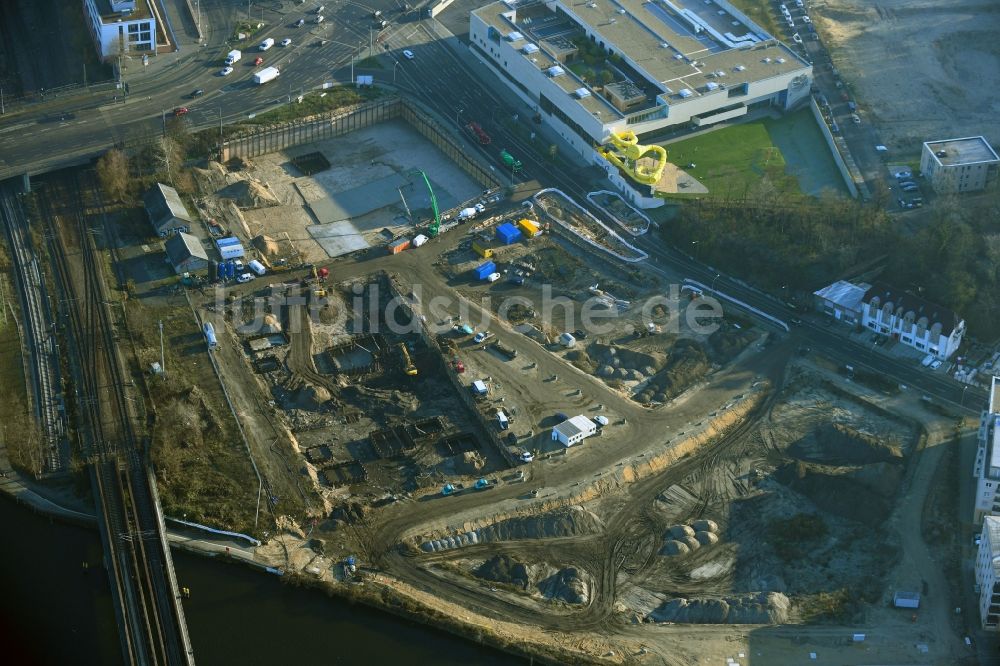 Luftaufnahme Potsdam - Baustelle mit Erschließungs - und Aufschüttungs- Arbeiten am Havelufer im Ortsteil Südliche Innenstadt in Potsdam im Bundesland Brandenburg, Deutschland