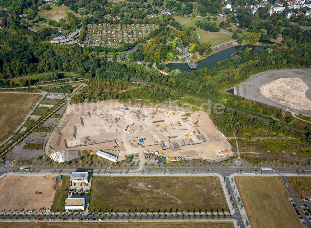 Dortmund aus der Vogelperspektive: Baustelle mit Erschließungs - und Aufschüttungs- Arbeiten im Industriegebiet Phönix-West in Dortmund im Bundesland Nordrhein-Westfalen