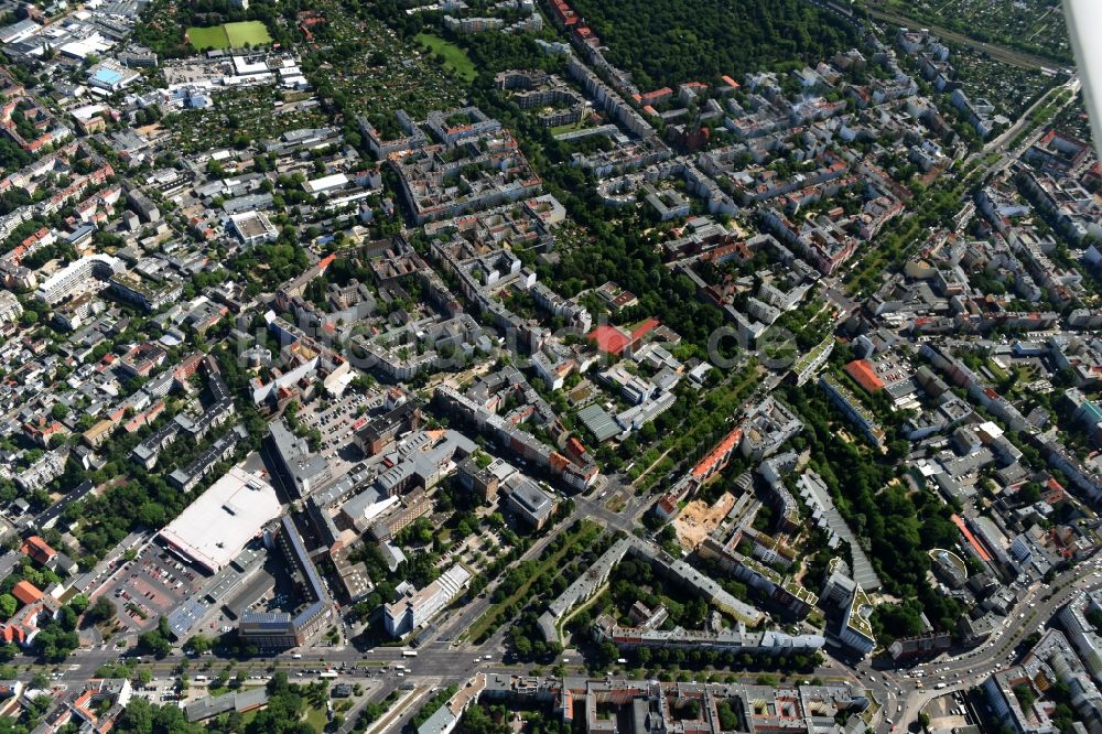 Luftaufnahme Berlin - Baustelle mit Erschließungs - und Aufschüttungs- Arbeiten an der Koloniestraße 11 im Stadtteil Wedding in Berlin