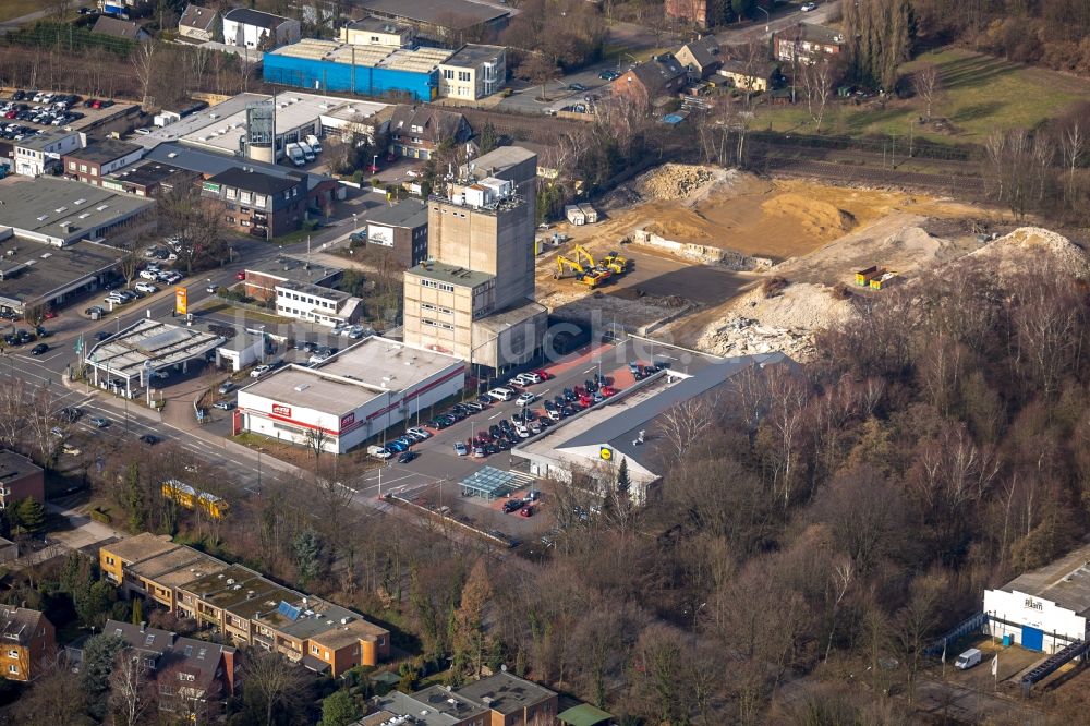 Gelsenkirchen aus der Vogelperspektive: Baustelle mit Erschließungs - und Aufschüttungs- Arbeiten an der Lindenstraße in Gelsenkirchen im Bundesland Nordrhein-Westfalen, Deutschland