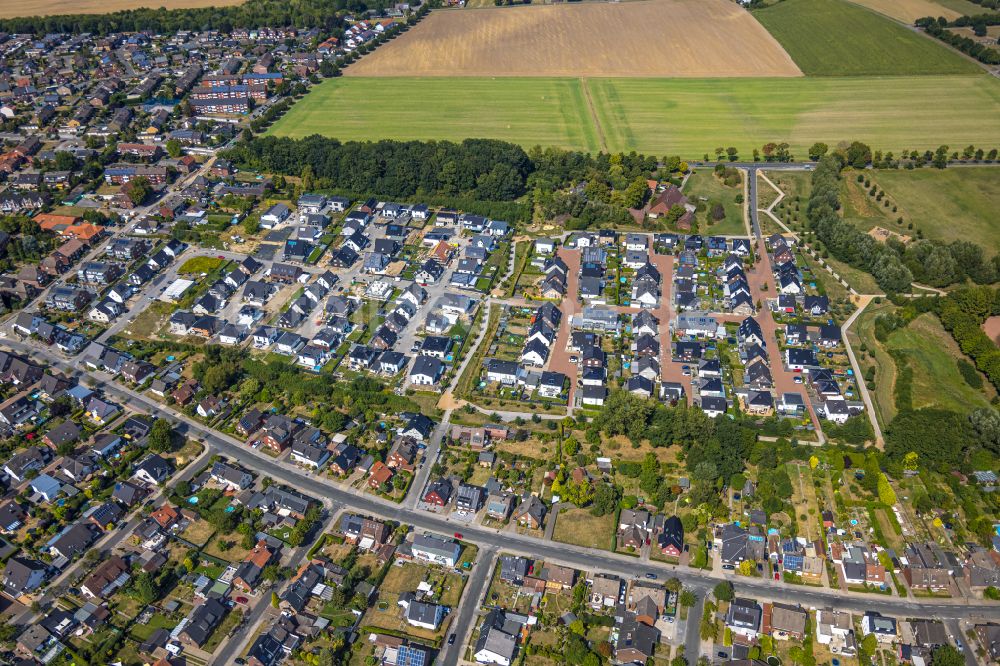 Luftaufnahme Hamm - Baustelle mit Erschließungs - und Aufschüttungs- Arbeiten für den Neubau einer Einfamilienhaussiedlung in Hamm im Bundesland Nordrhein-Westfalen, Deutschland