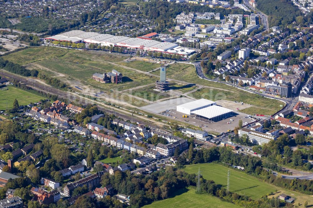 Luftaufnahme Düsseldorf - Baustelle mit Erschließungs - und Aufschüttungs- Arbeiten zum Neubau des Glasmacherviertel in Düsseldorf im Bundesland Nordrhein-Westfalen, Deutschland