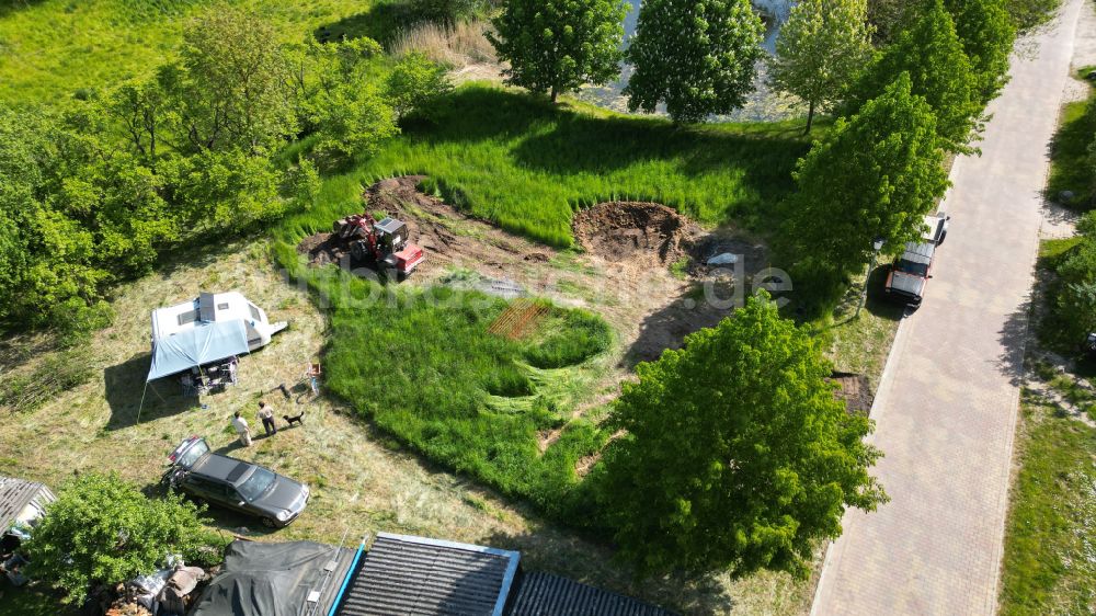 Groß Daberkow von oben - Baustelle mit Erschließungs- und Erdarbeiten für ein Einfamilienhaus in Groß Daberkow im Bundesland Mecklenburg-Vorpommern, Deutschland