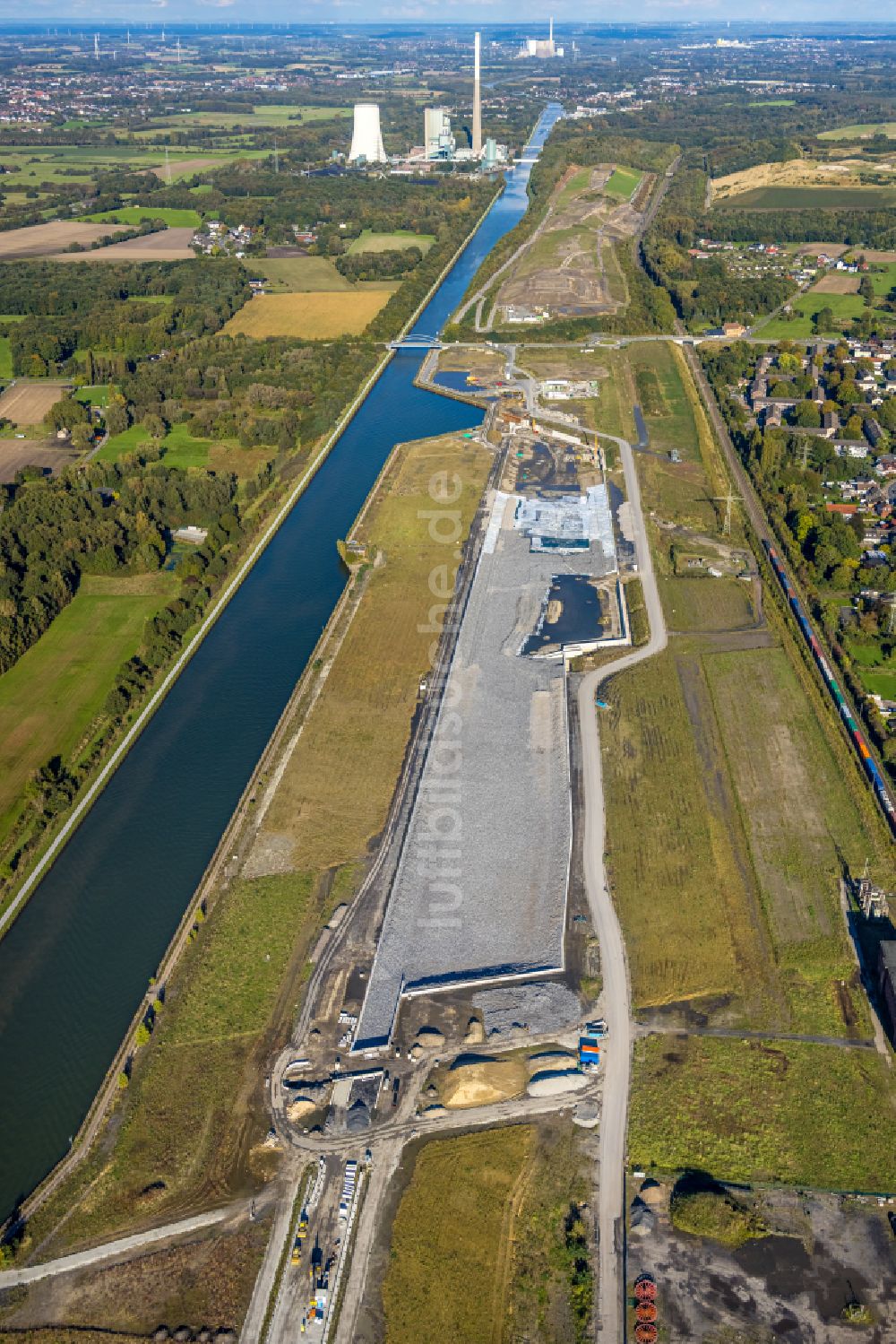 Luftbild Bergkamen - Baustelle mit Erschließungs-, Grundierungs- und Erdarbeiten mit Aufschüttungen Wasserstadt Aden in Bergkamen im Bundesland Nordrhein-Westfalen, Deutschland