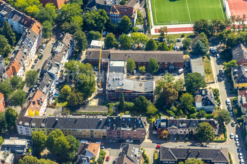 Luftbild Essen - Baustelle zu Erweiterung des Schulgebäudes der Andreasschule in Essen im Bundesland Nordrhein-Westfalen, Deutschland