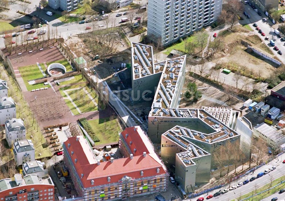 Berlin - Kreuzberg aus der Vogelperspektive: Baustelle am Erweiterungsbau des Jüdischen Museums in der Lindenstraße.