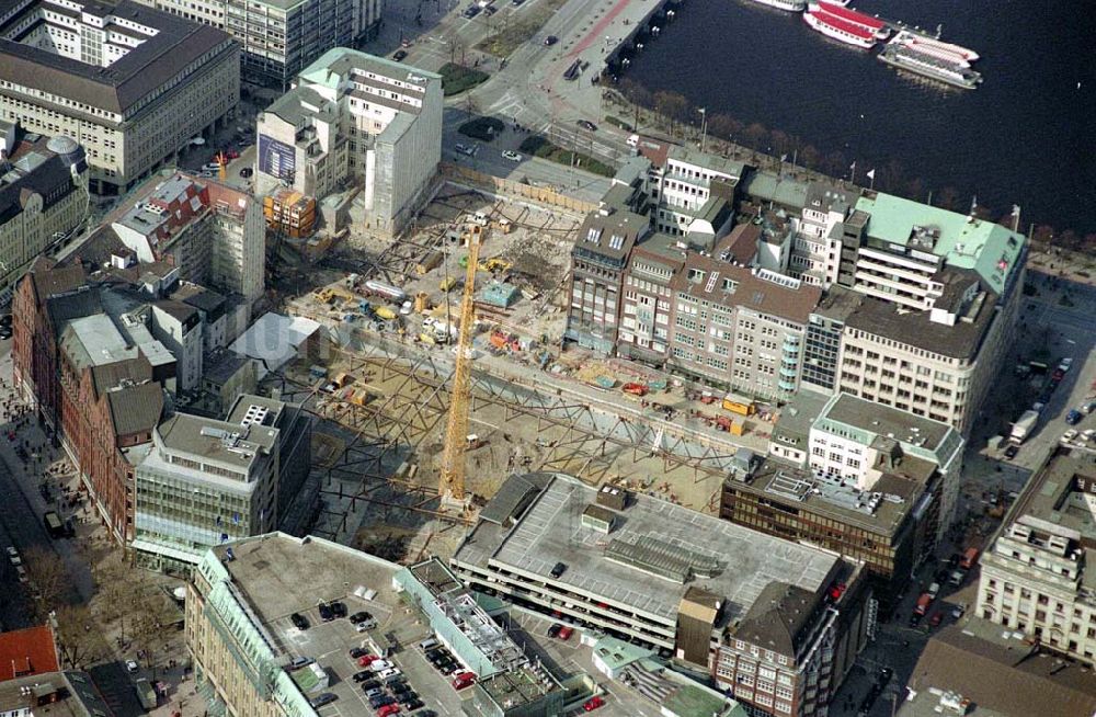 Hamburg von oben - , Baustelle Europa-Passage zwischen Mönckebergstraße und Jungfernstieg an Alster/am Glockengießerwall