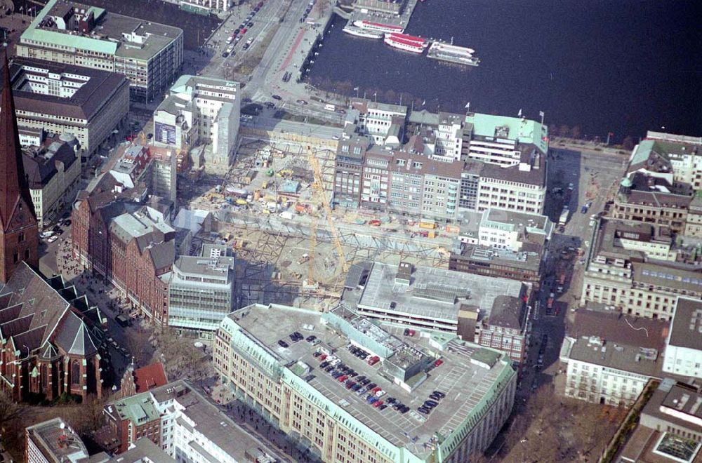 Hamburg aus der Vogelperspektive: , Baustelle Europa-Passage zwischen Mönckebergstraße und Jungfernstieg an Alster/am Glockengießerwall