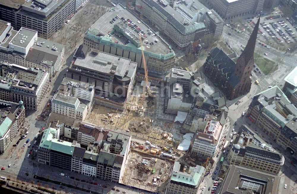 Hamburg von oben - , Baustelle Europa-Passage zwischen Mönckebergstraße und Jungfernstieg an Alster/am Glockengießerwall