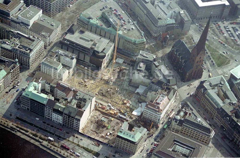 Hamburg aus der Vogelperspektive: , Baustelle Europa-Passage zwischen Mönckebergstraße und Jungfernstieg an Alster/am Glockengießerwall