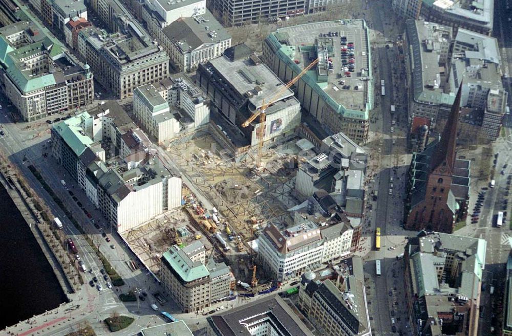 Hamburg von oben - , Baustelle Europa-Passage zwischen Mönckebergstraße und Jungfernstieg an Alster/am Glockengießerwall