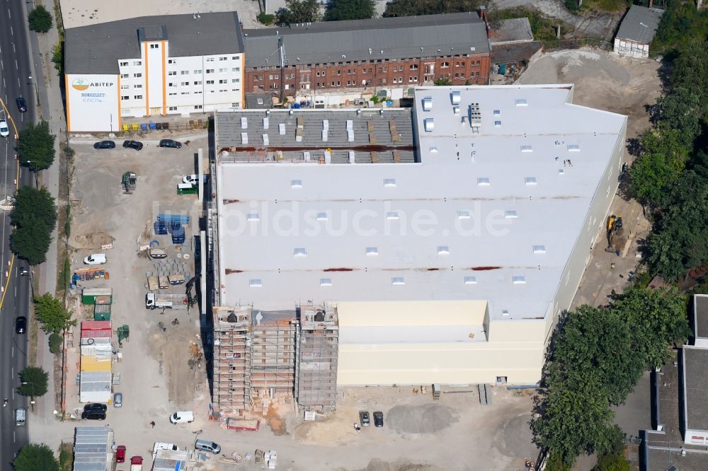 Luftbild Berlin - Baustelle am Fabrikgebäude der ehemaligen Bärensiegel Brennerei in Berlin