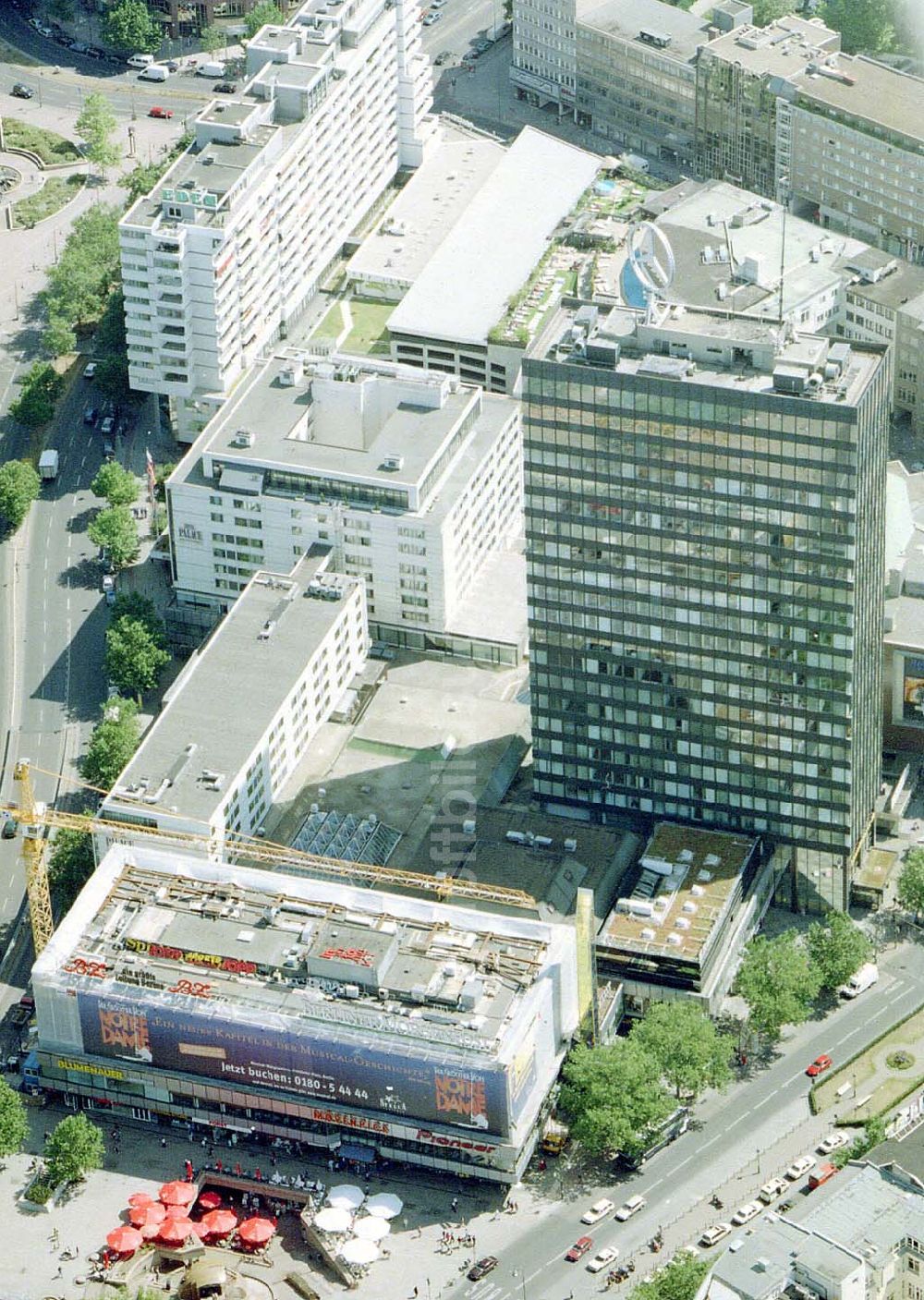 Berlin - Charlottenburg von oben - Baustelle der Firma STREIF-Baulogistik am Europacenter in Berlin - Charlottenburg.