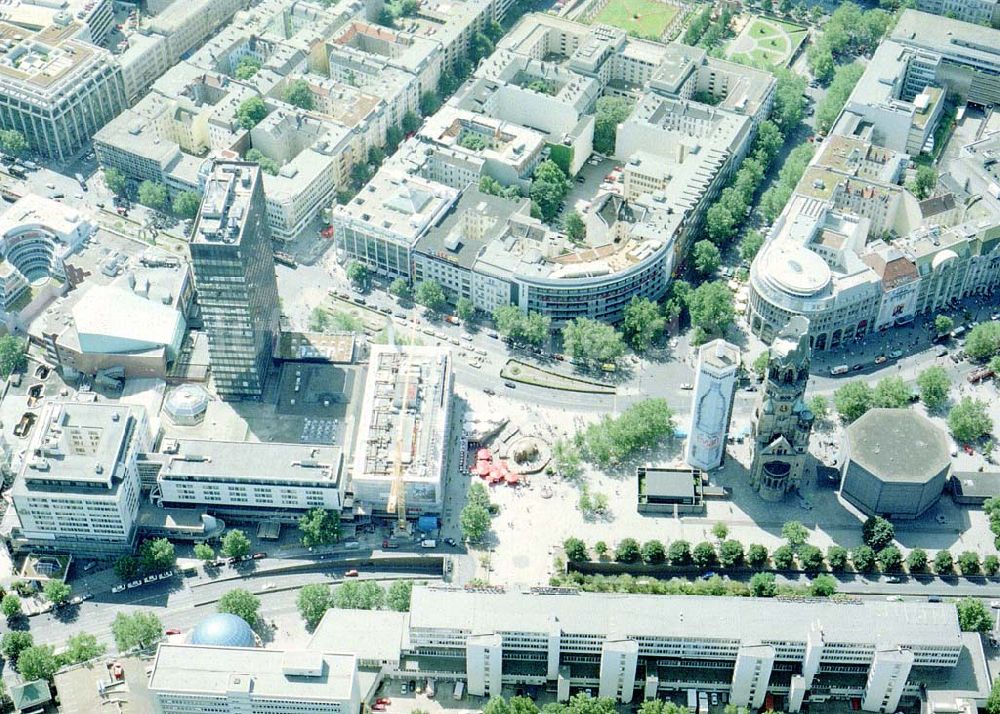 Luftbild Berlin - Charlottenburg - Baustelle der Firma STREIF-Baulogistik am Europacenter in Berlin - Charlottenburg.