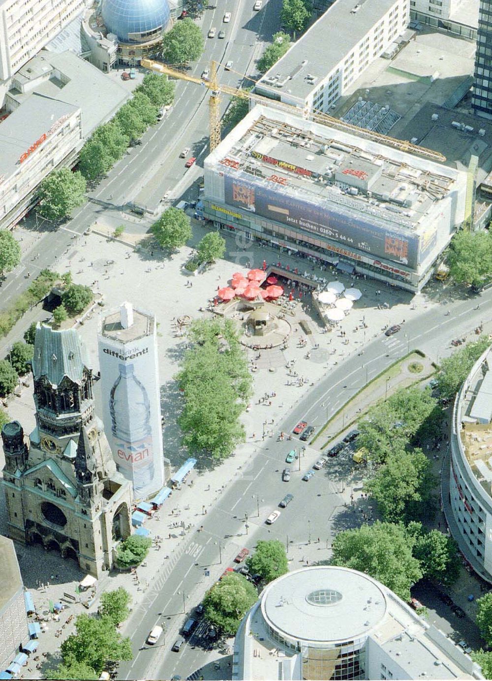 Luftbild Berlin - Charlottenburg - Baustelle der Firma STREIF-Baulogistik am Europacenter in Berlin - Charlottenburg.