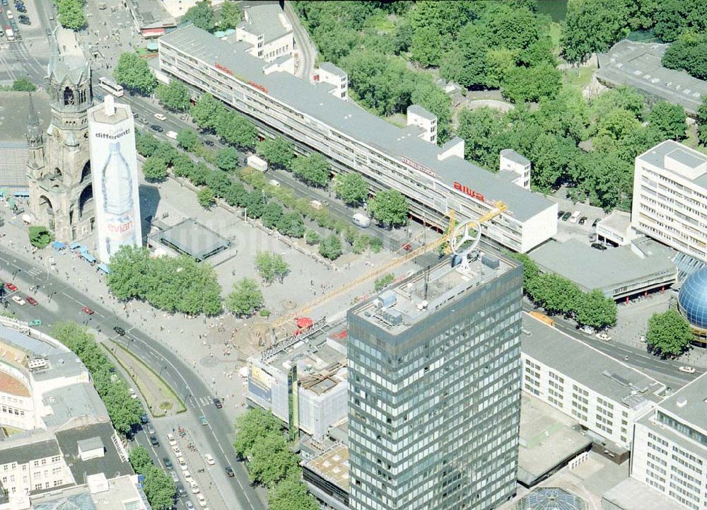 Berlin - Charlottenburg von oben - Baustelle der Firma STREIF-Baulogistik am Europacenter in Berlin - Charlottenburg.