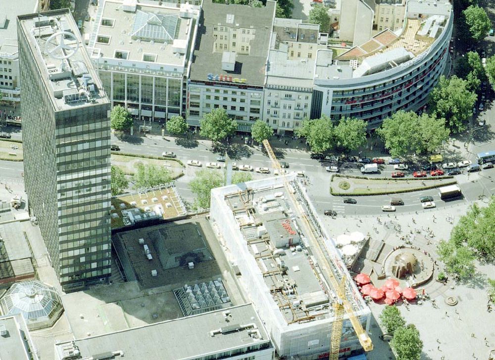 Luftaufnahme Berlin - Charlottenburg - Baustelle der Firma STREIF-Baulogistik am Europacenter in Berlin - Charlottenburg.