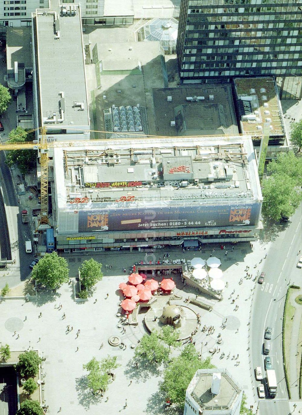 Berlin - Charlottenburg aus der Vogelperspektive: Baustelle der Firma STREIF-Baulogistik am Europacenter in Berlin - Charlottenburg.